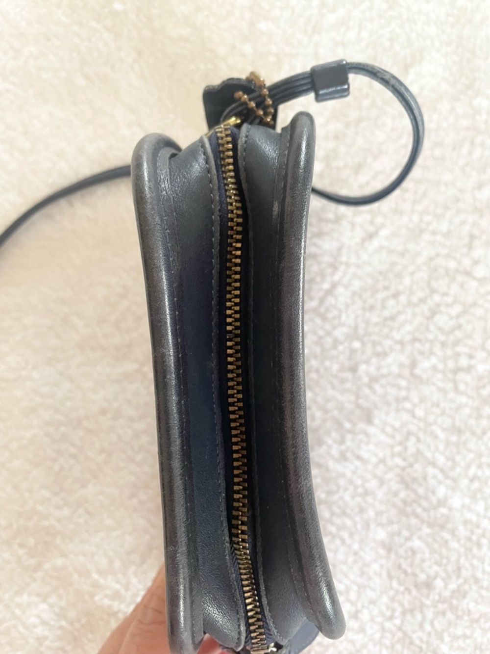 Vintage 80s/90s Coach Abbie Mini Crossbody Bag, Navy Blue Leather - Picture 5 of 10